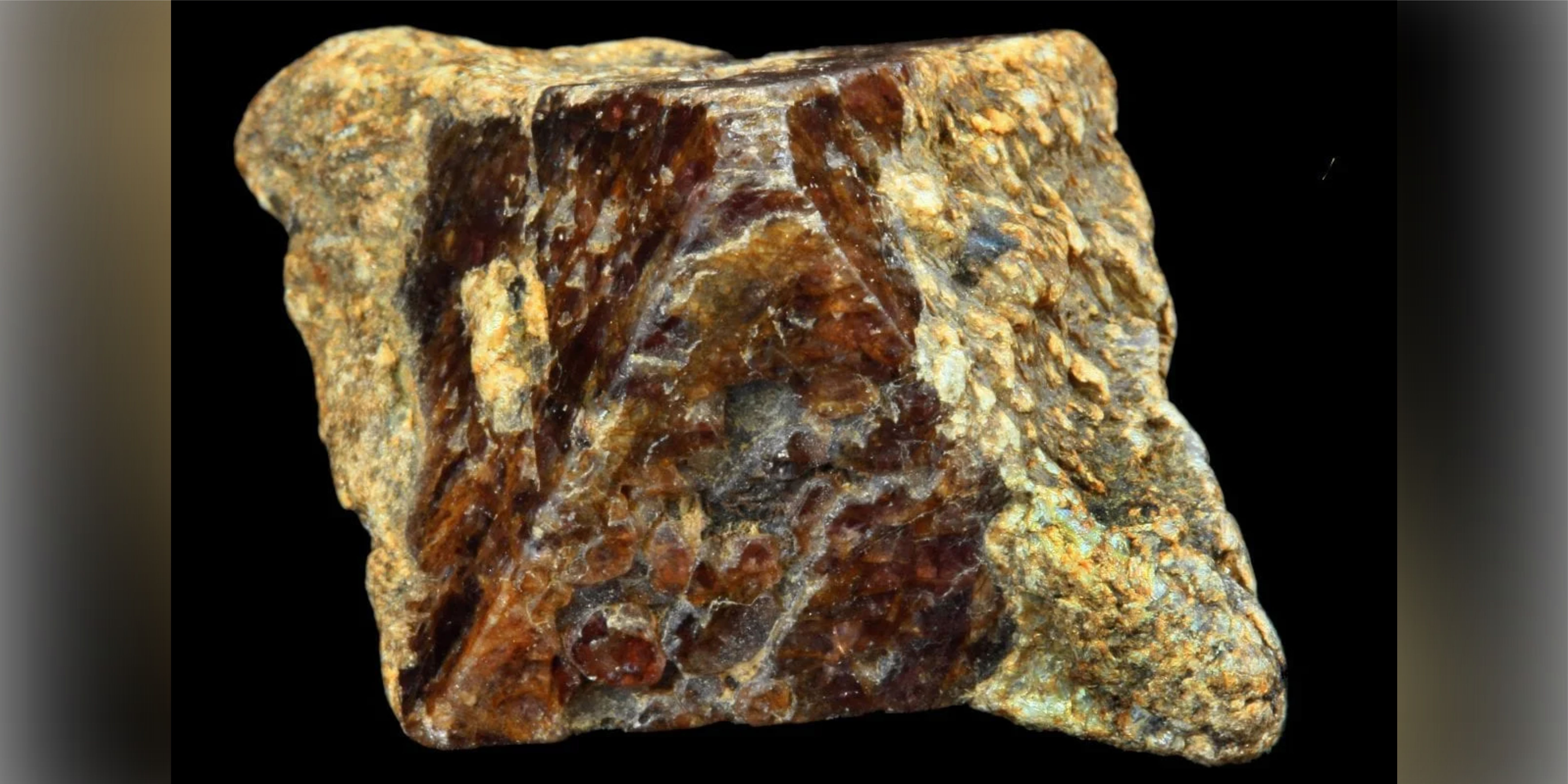 Zircon mineral product reference image